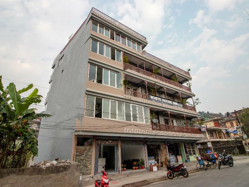 Oyo 254 White House In Hotel Pokhara Exterior photo